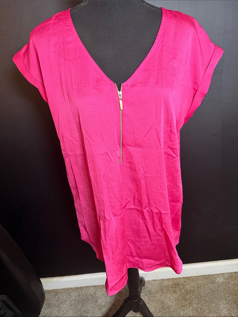 Express Women’s V-Neck Zip Front Top - Hot Pink Size L